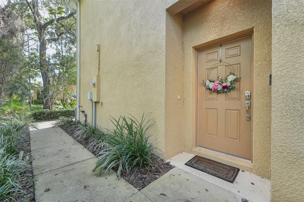 For Sale: $349,900 (3 beds, 2 baths, 1704 Square Feet)