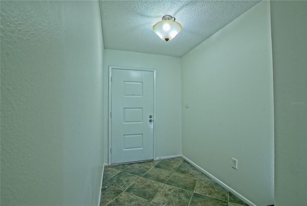 For Sale: $165,000 (2 beds, 2 baths, 1248 Square Feet)