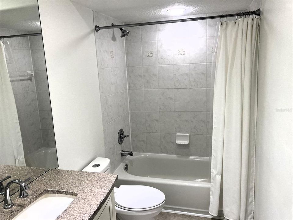 En Venta: $330,000 (2 camas, 2 baños, 1072 Pies cuadrados)