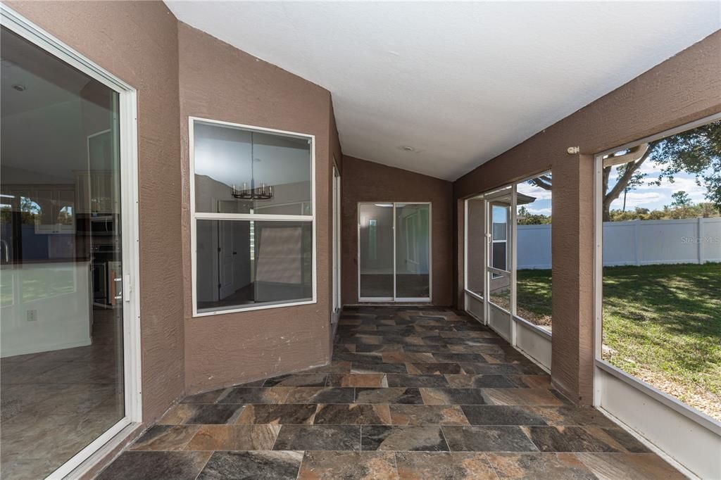 For Sale: $469,999 (4 beds, 2 baths, 2397 Square Feet)