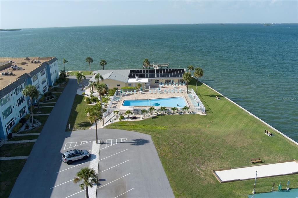 Royal Stewart Arms is a 55+ Condo Community featuring heated pool, Tennis courts, Shuffleboard, Pickleball, community center, sauna, fishing pier, and so much more! Located on the beautiful Dunedin Causeway just before Honeymoon State Park & Beaches.