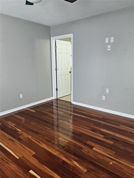 For Rent: $2,600 (3 beds, 2 baths, 1200 Square Feet)