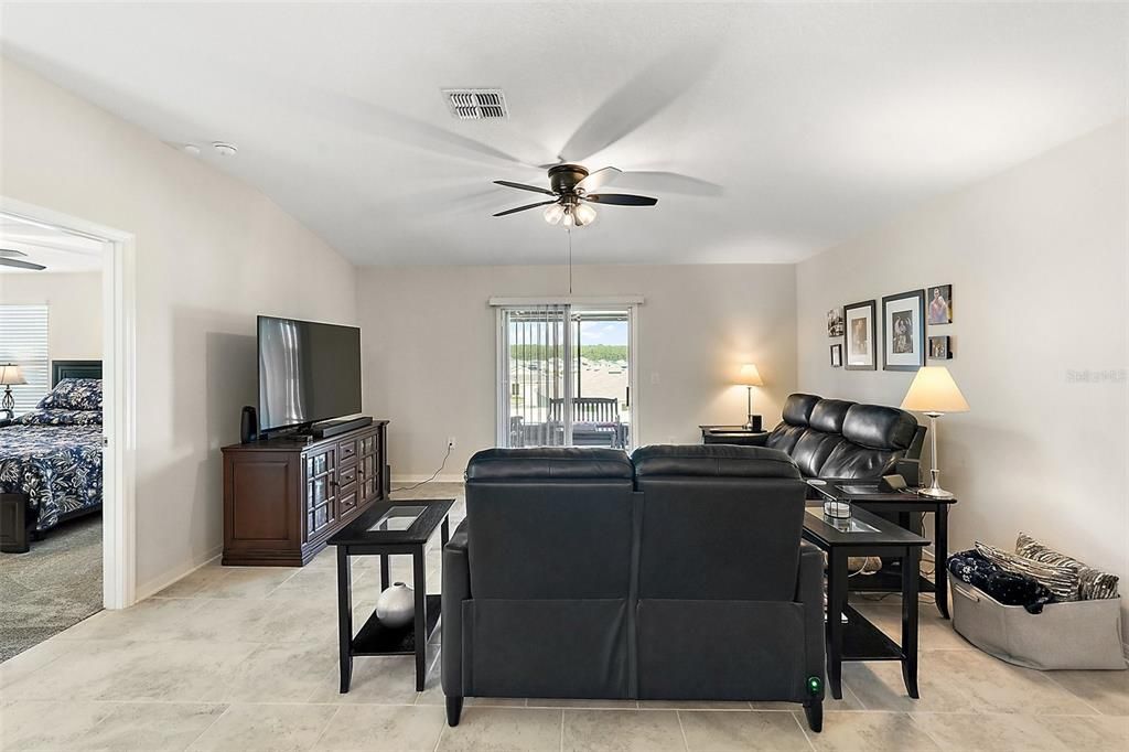 For Sale: $434,000 (4 beds, 2 baths, 1850 Square Feet)