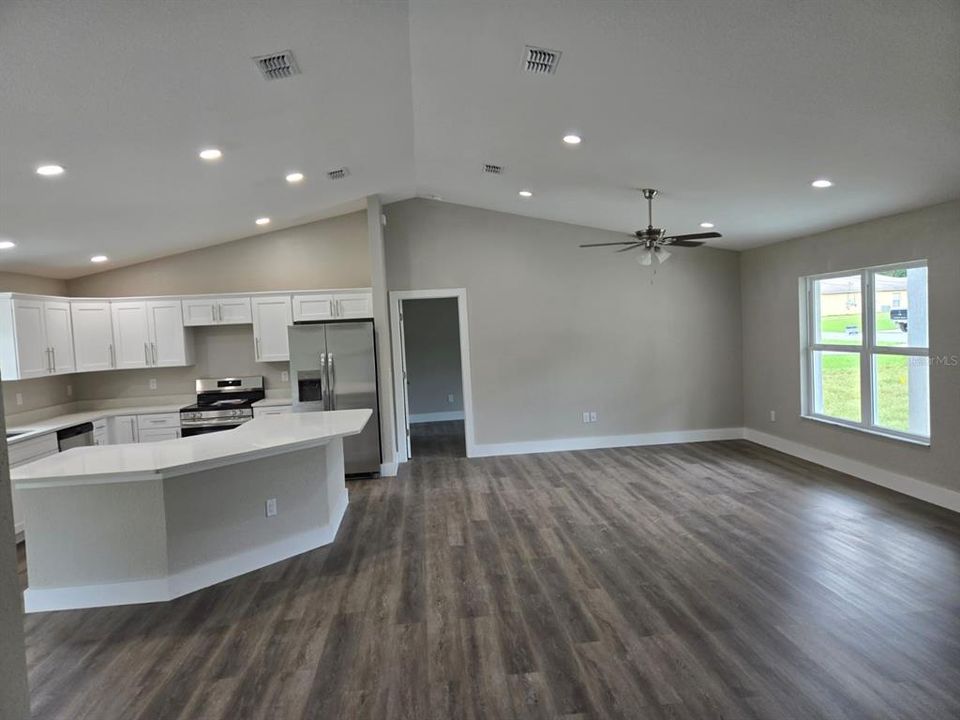 For Sale: $264,900 (3 beds, 2 baths, 1486 Square Feet)