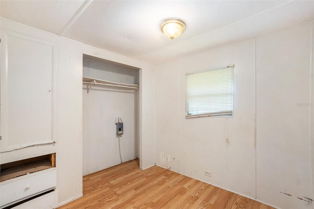 For Sale: $176,000 (2 beds, 1 baths, 768 Square Feet)