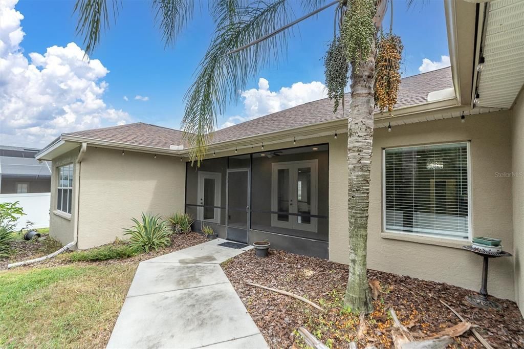 For Sale: $499,000 (4 beds, 3 baths, 2387 Square Feet)