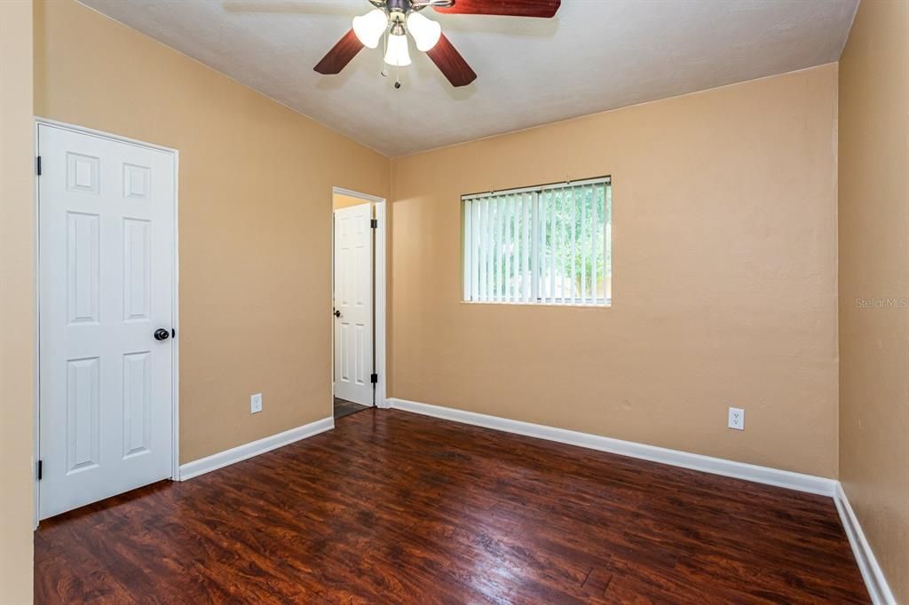 For Sale: $365,000 (3 beds, 1 baths, 1050 Square Feet)