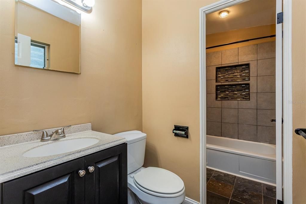 For Sale: $365,000 (3 beds, 1 baths, 1050 Square Feet)