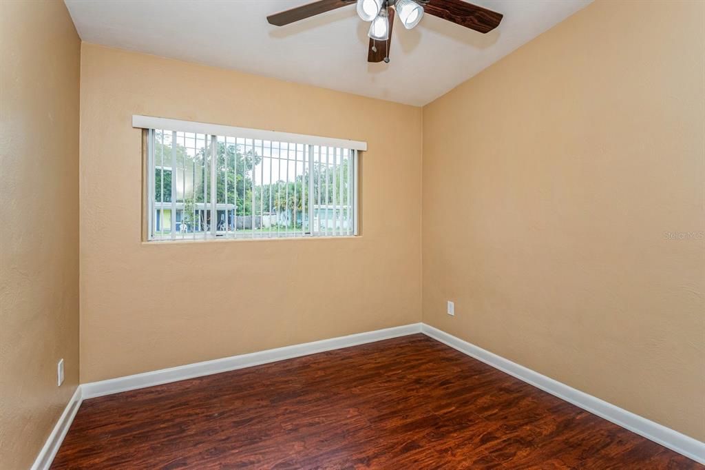 For Sale: $365,000 (3 beds, 1 baths, 1050 Square Feet)