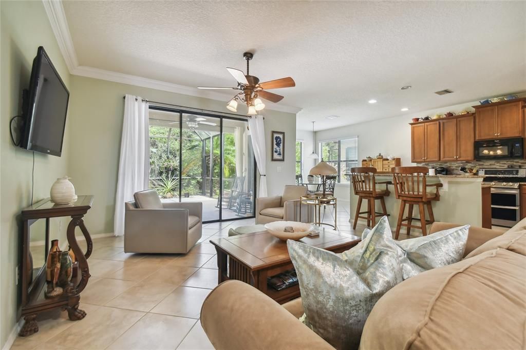 For Sale: $385,000 (2 beds, 2 baths, 1935 Square Feet)