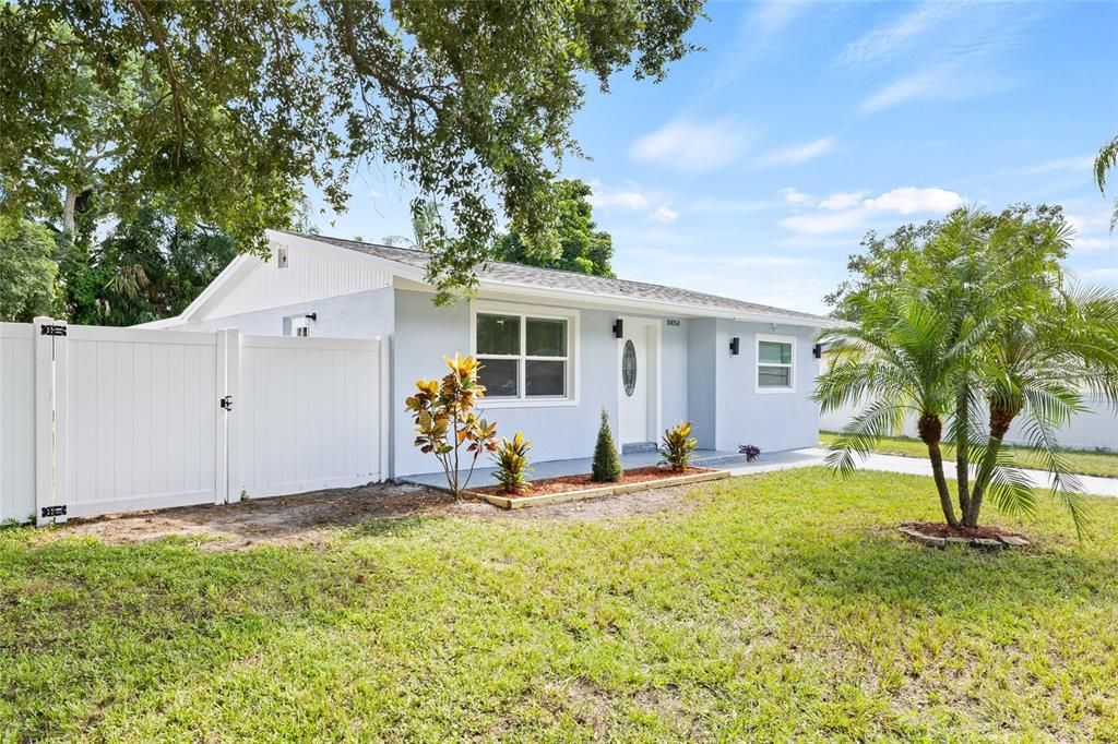 For Sale: $399,000 (3 beds, 2 baths, 1174 Square Feet)