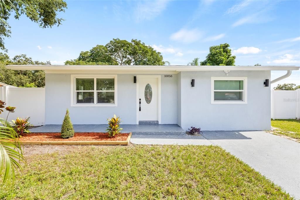 For Sale: $399,000 (3 beds, 2 baths, 1174 Square Feet)