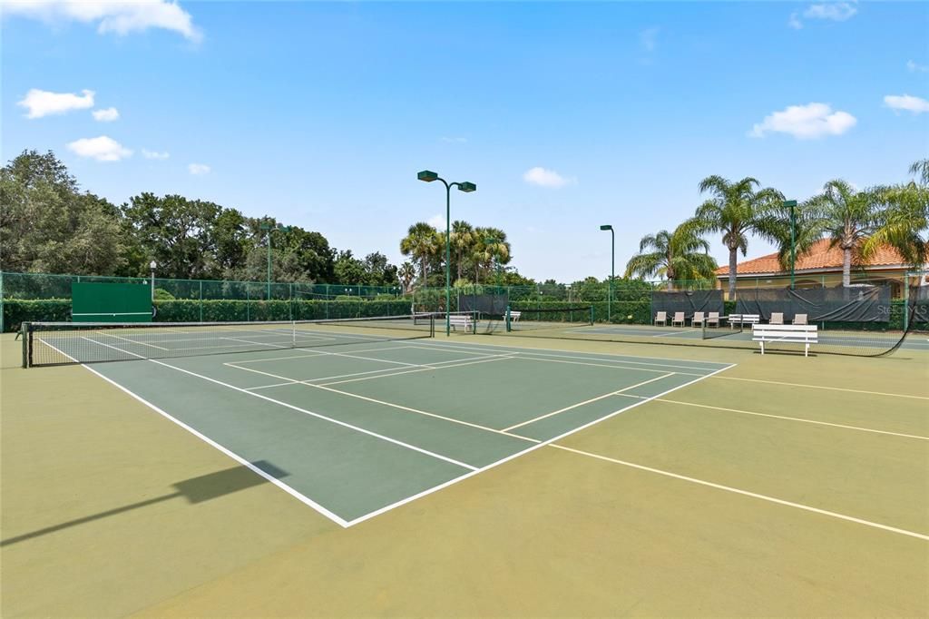 Pickleball/Tennis Courts