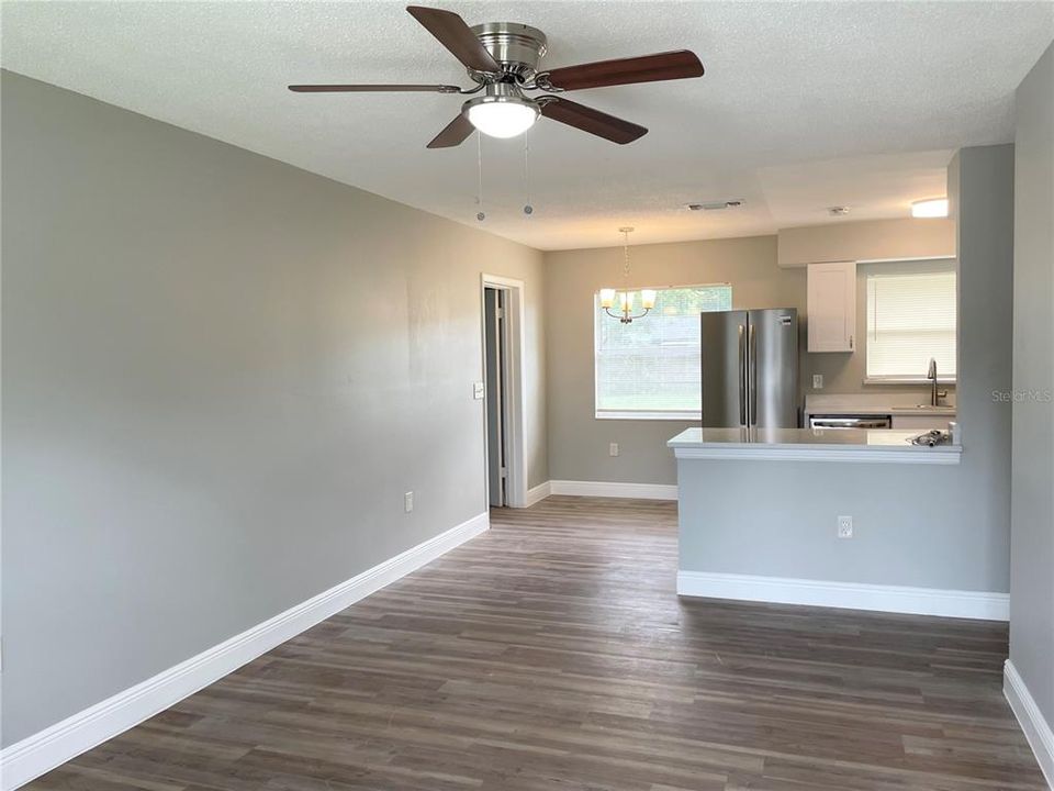 For Sale: $335,000 (3 beds, 2 baths, 1080 Square Feet)