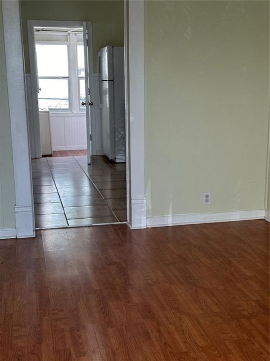 For Rent: $1,675 (2 beds, 1 baths, 1968 Square Feet)