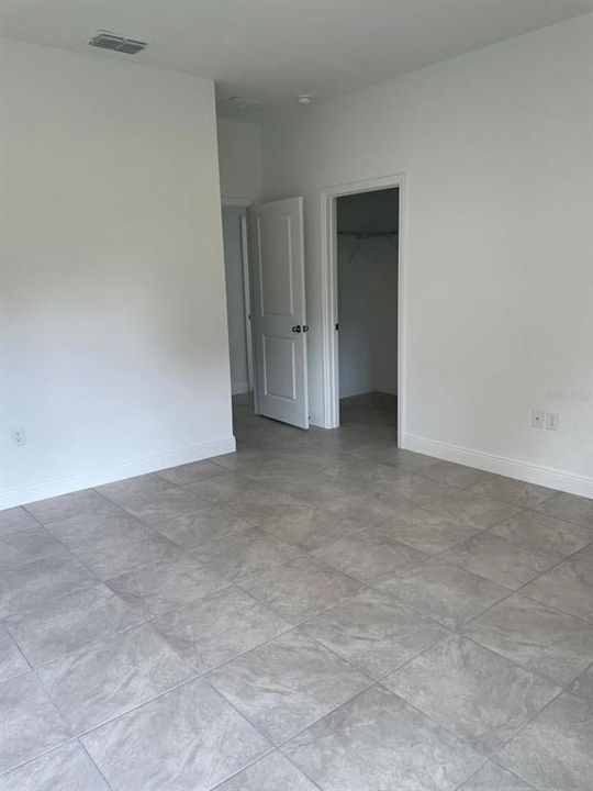 For Rent: $2,000 (4 beds, 2 baths, 1578 Square Feet)