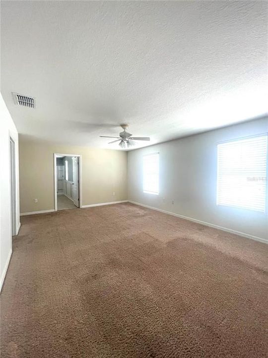 For Rent: $2,500 (4 beds, 2 baths, 2526 Square Feet)