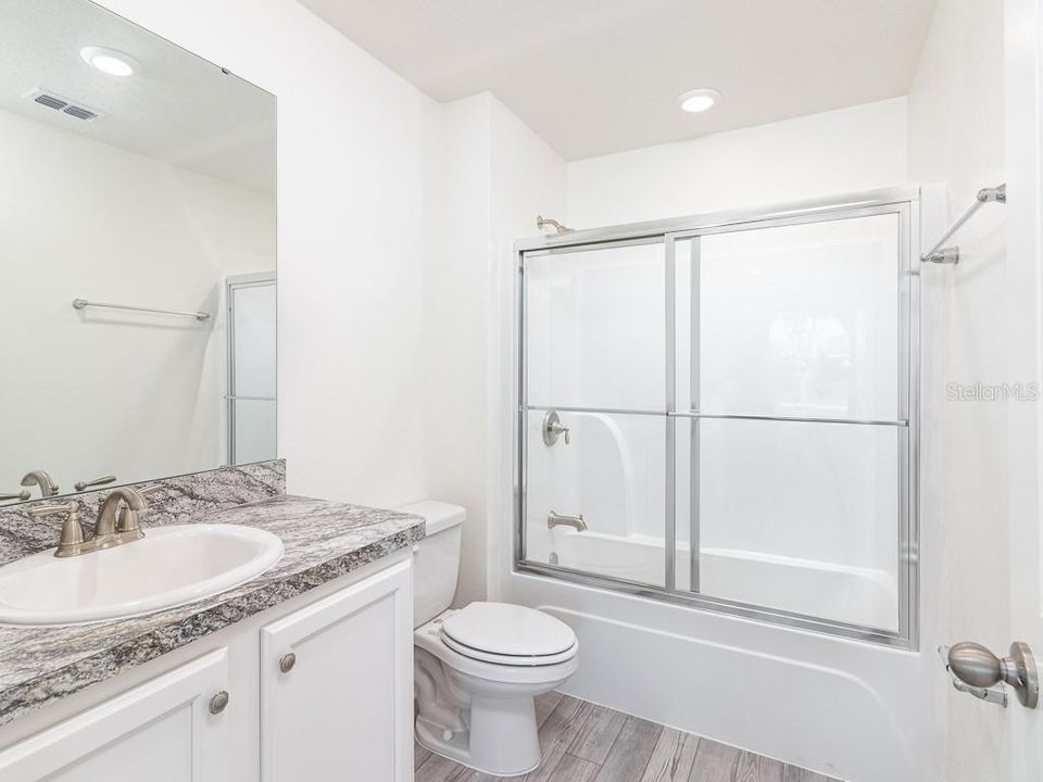 For Sale: $289,000 (3 beds, 2 baths, 1347 Square Feet)