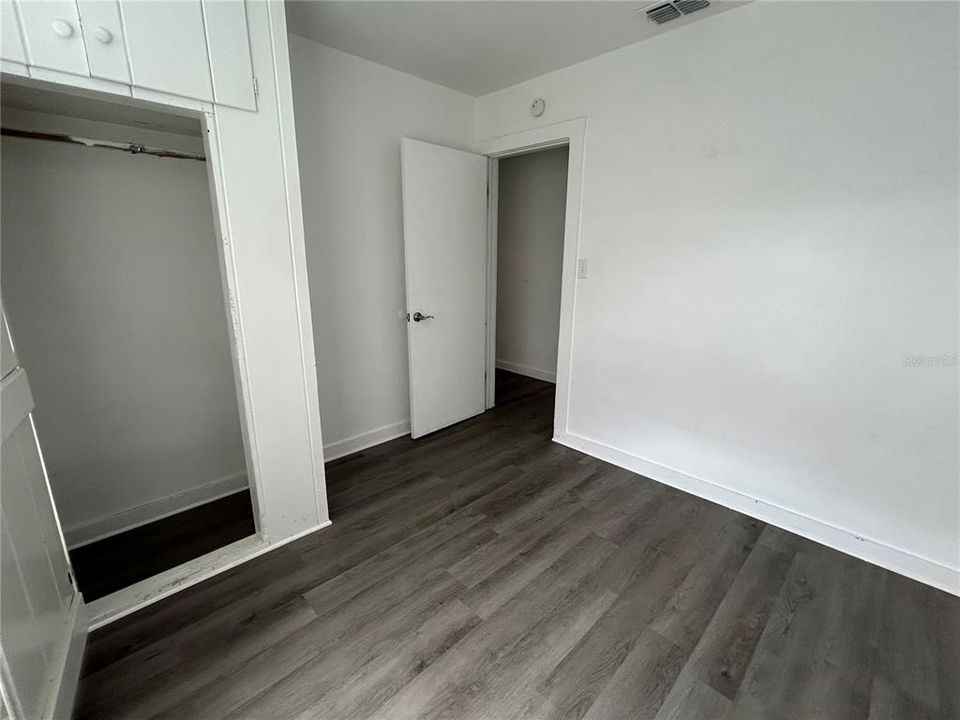 For Rent: $1,350 (2 beds, 1 baths, 700 Square Feet)