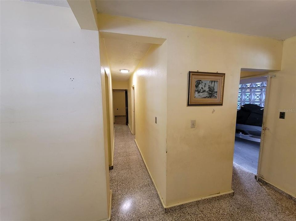 For Sale: $130,000 (3 beds, 1 baths, 1000 Square Feet)