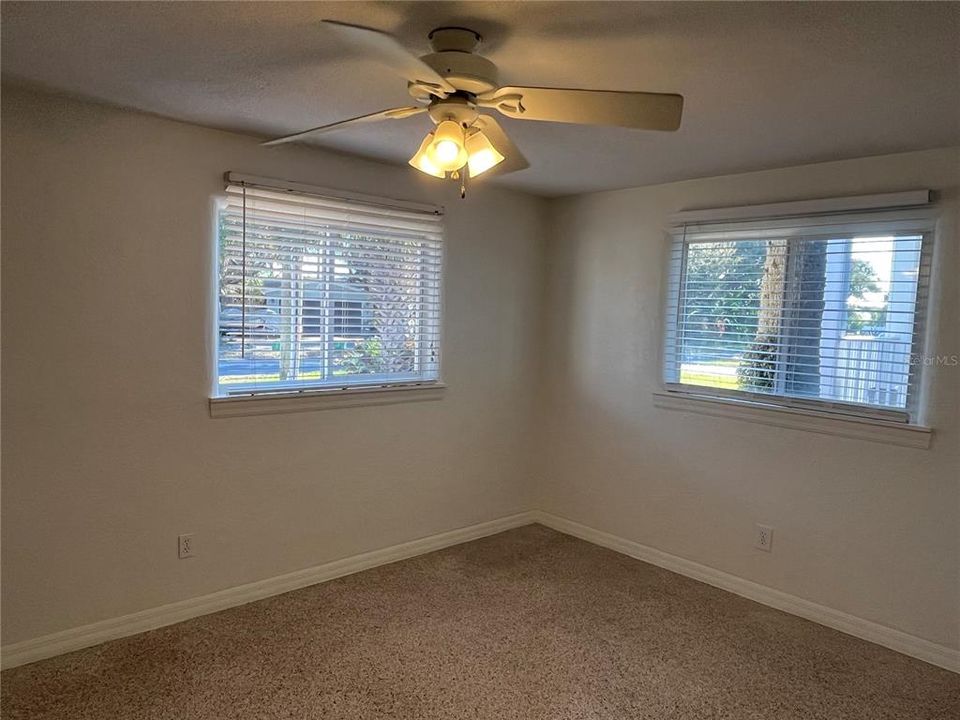 For Rent: $2,250 (2 beds, 1 baths, 1012 Square Feet)