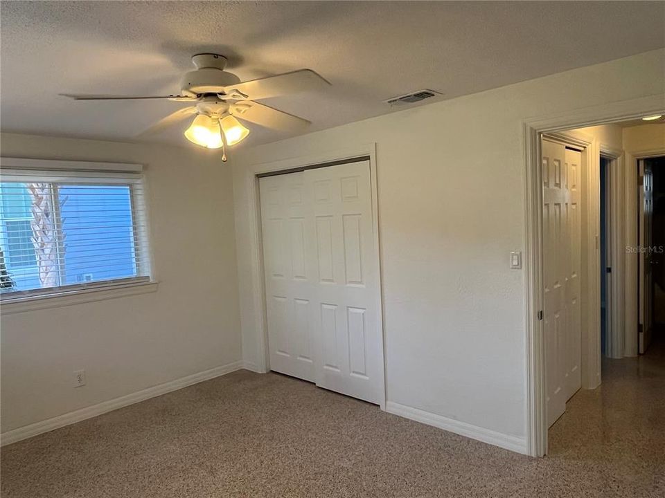 For Rent: $2,250 (2 beds, 1 baths, 1012 Square Feet)