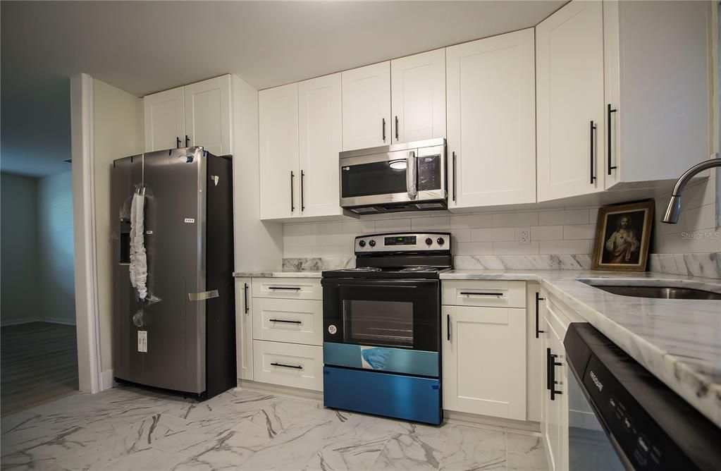 For Rent: $2,600 (2 beds, 2 baths, 1096 Square Feet)