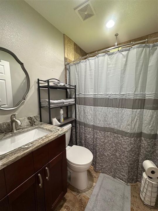 For Rent: $1,900 (3 beds, 1 baths, 1164 Square Feet)