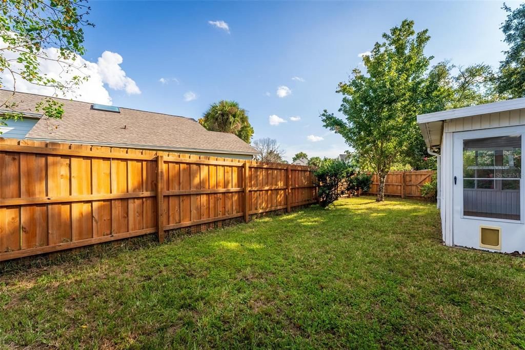 For Sale: $335,000 (2 beds, 2 baths, 955 Square Feet)