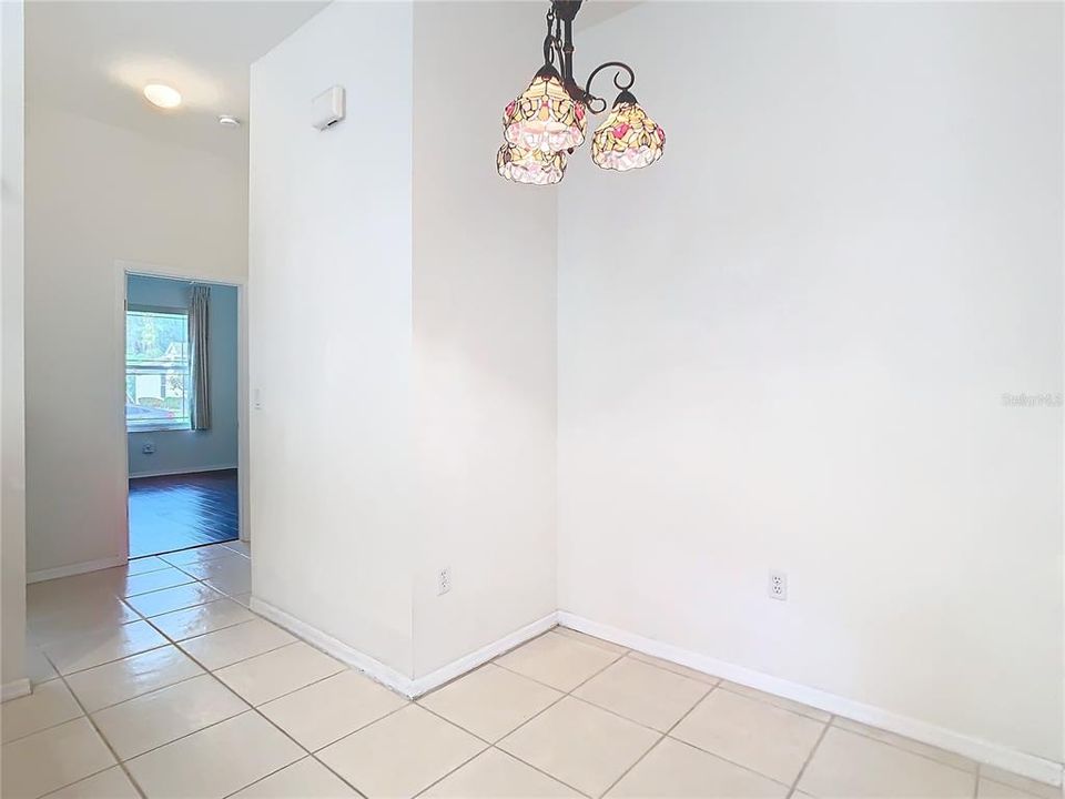 For Sale: $375,000 (3 beds, 3 baths, 2014 Square Feet)