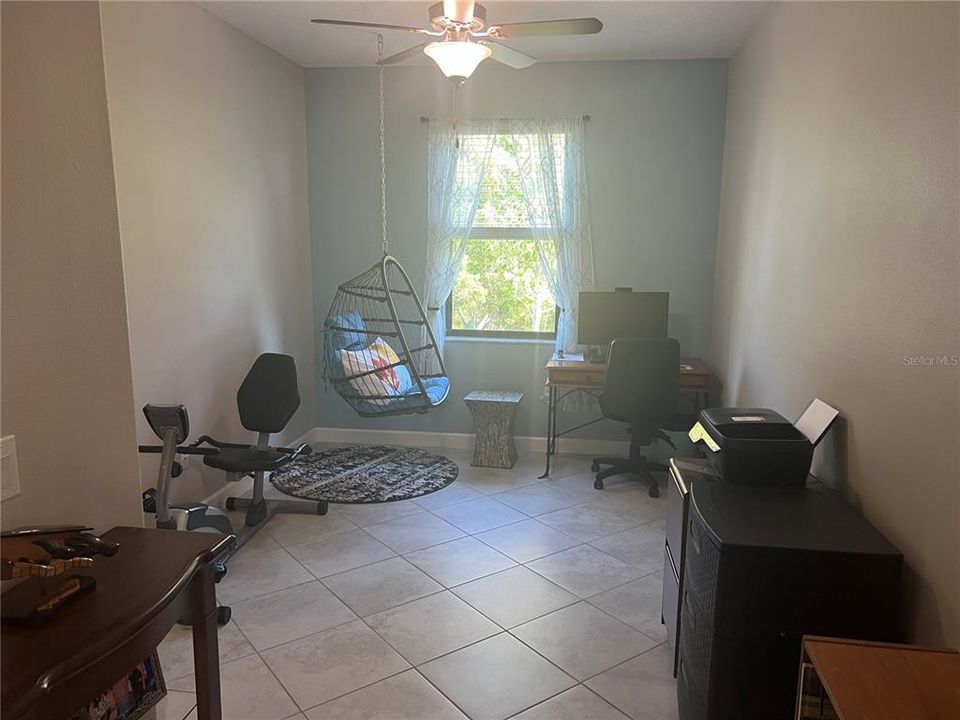 For Rent: $2,600 (2 beds, 2 baths, 2200 Square Feet)