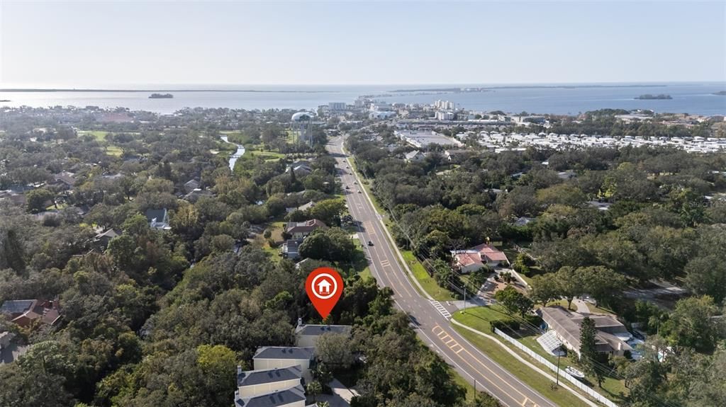 Close to the Beach!! Honeymoon Island in the Distance!