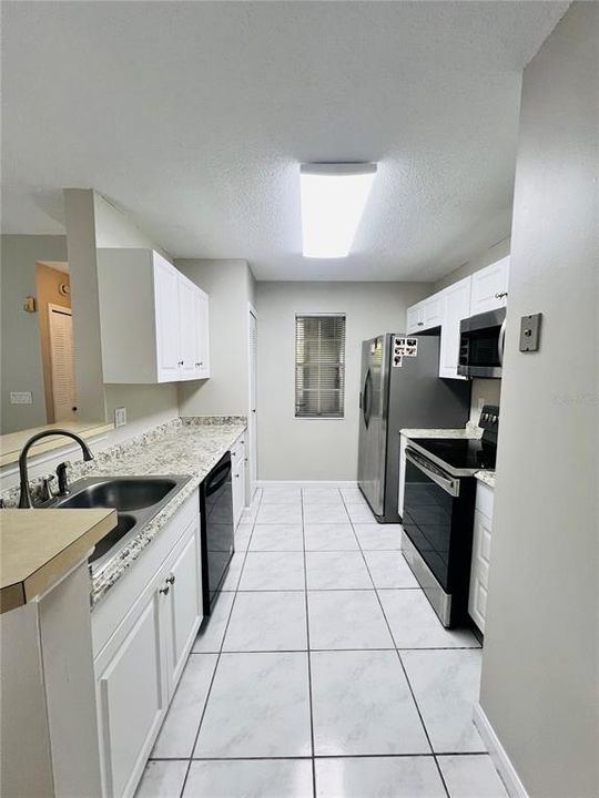 For Rent: $1,950 (3 beds, 2 baths, 1142 Square Feet)