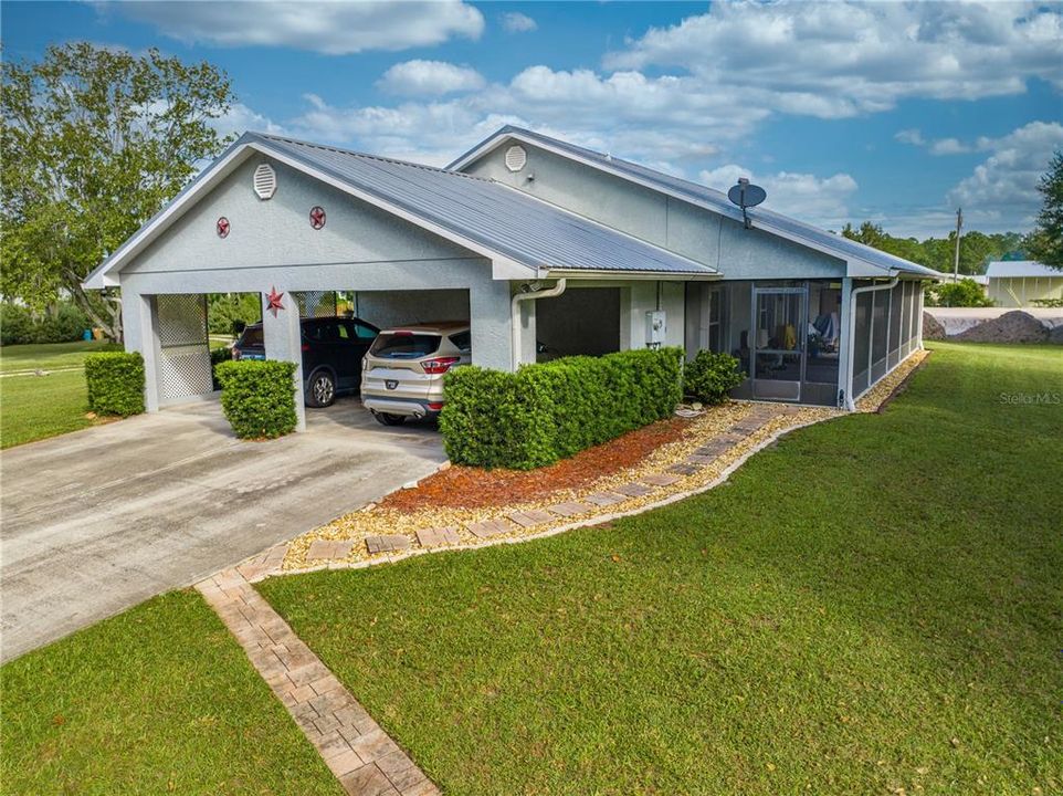 For Sale: $569,000 (3 beds, 2 baths, 1372 Square Feet)