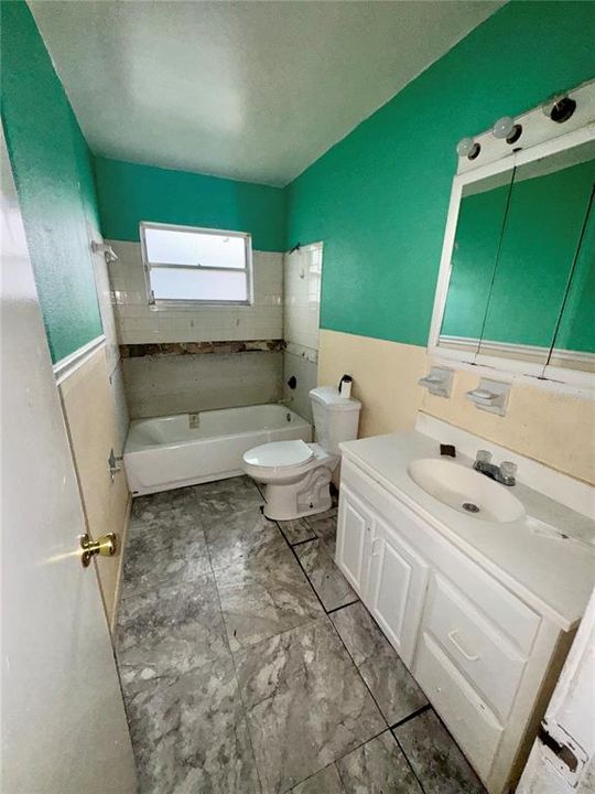 For Sale: $169,000 (3 beds, 1 baths, 1092 Square Feet)