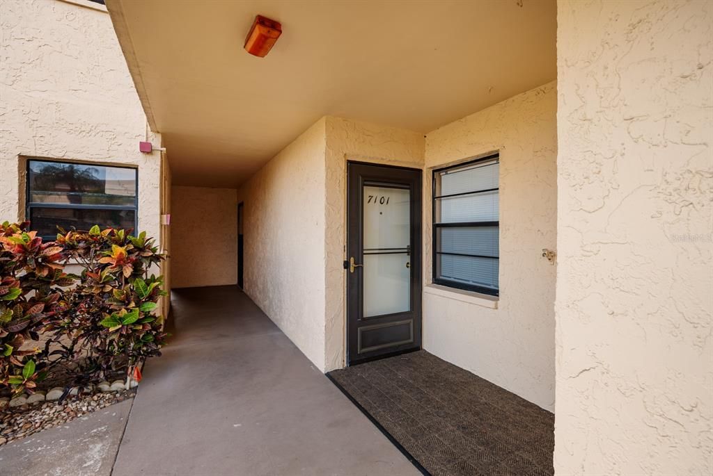 For Sale: $265,000 (3 beds, 2 baths, 1415 Square Feet)