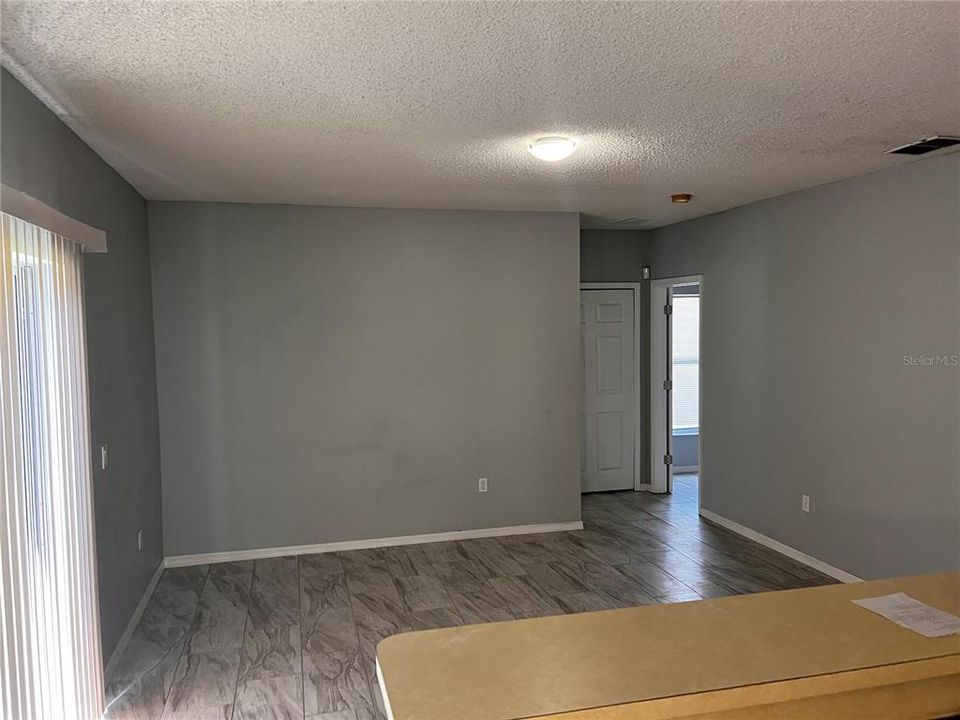 For Rent: $2,095 (4 beds, 2 baths, 1744 Square Feet)