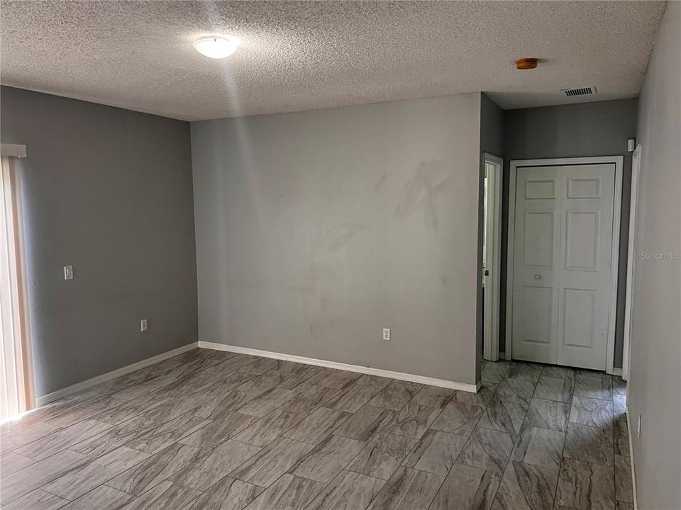 For Rent: $2,095 (4 beds, 2 baths, 1744 Square Feet)