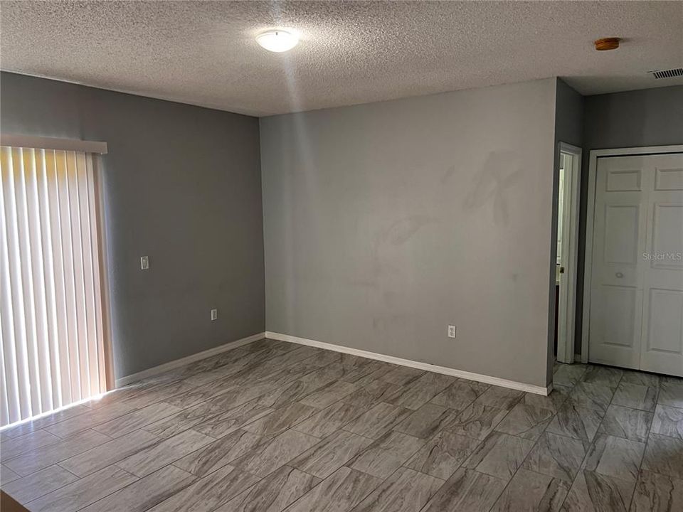 For Rent: $2,095 (4 beds, 2 baths, 1744 Square Feet)