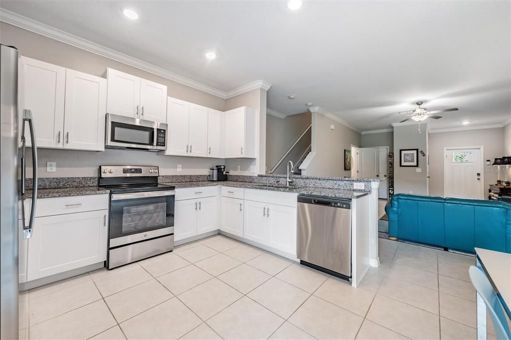 For Sale: $345,000 (2 beds, 2 baths, 1513 Square Feet)