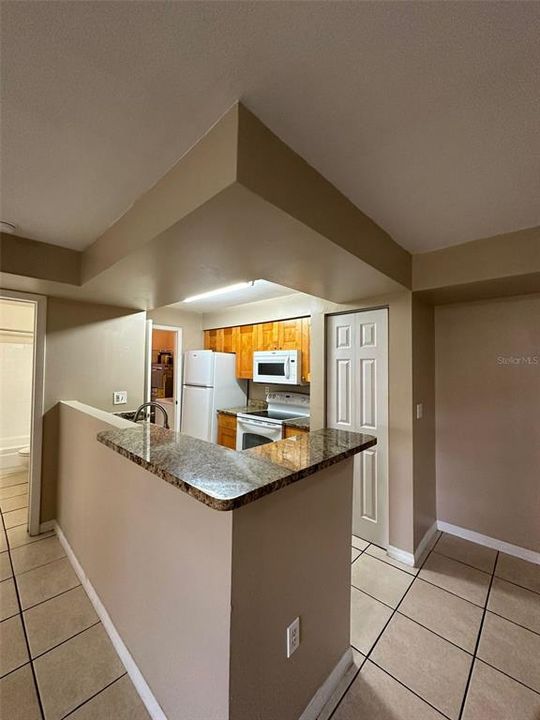 For Rent: $1,650 (2 beds, 2 baths, 937 Square Feet)