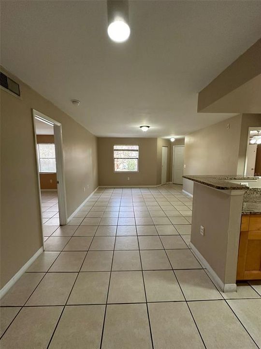 For Rent: $1,650 (2 beds, 2 baths, 937 Square Feet)