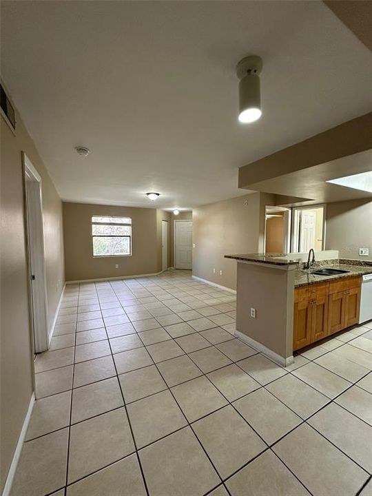 For Rent: $1,650 (2 beds, 2 baths, 937 Square Feet)