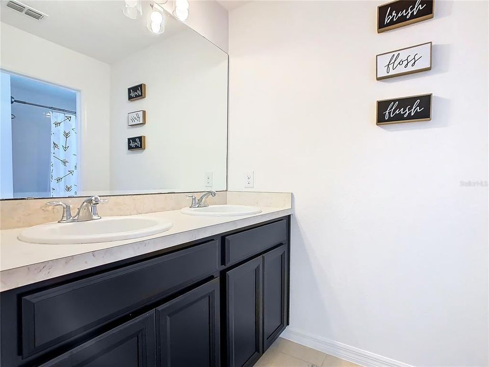 For Sale: $459,000 (4 beds, 2 baths, 2560 Square Feet)