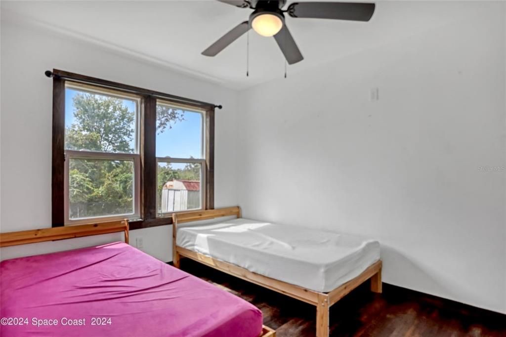 For Sale: $235,000 (3 beds, 2 baths, 1152 Square Feet)