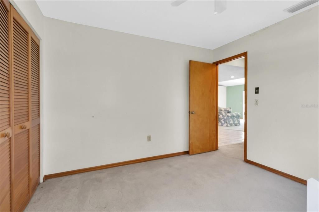 For Sale: $339,900 (3 beds, 2 baths, 1716 Square Feet)