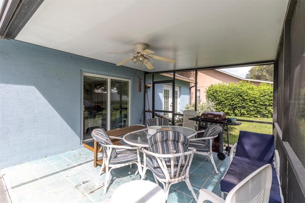 For Sale: $339,900 (3 beds, 2 baths, 1716 Square Feet)