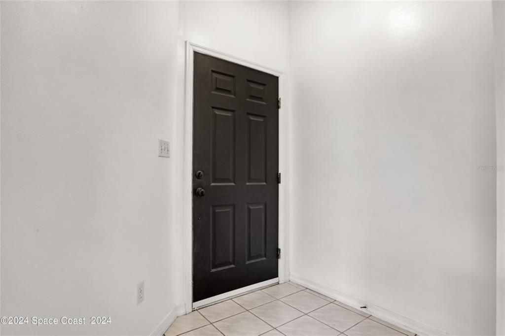 For Sale: $325,000 (3 beds, 2 baths, 1375 Square Feet)