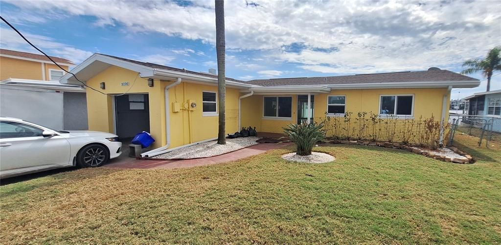 For Sale: $700,000 (3 beds, 2 baths, 1493 Square Feet)