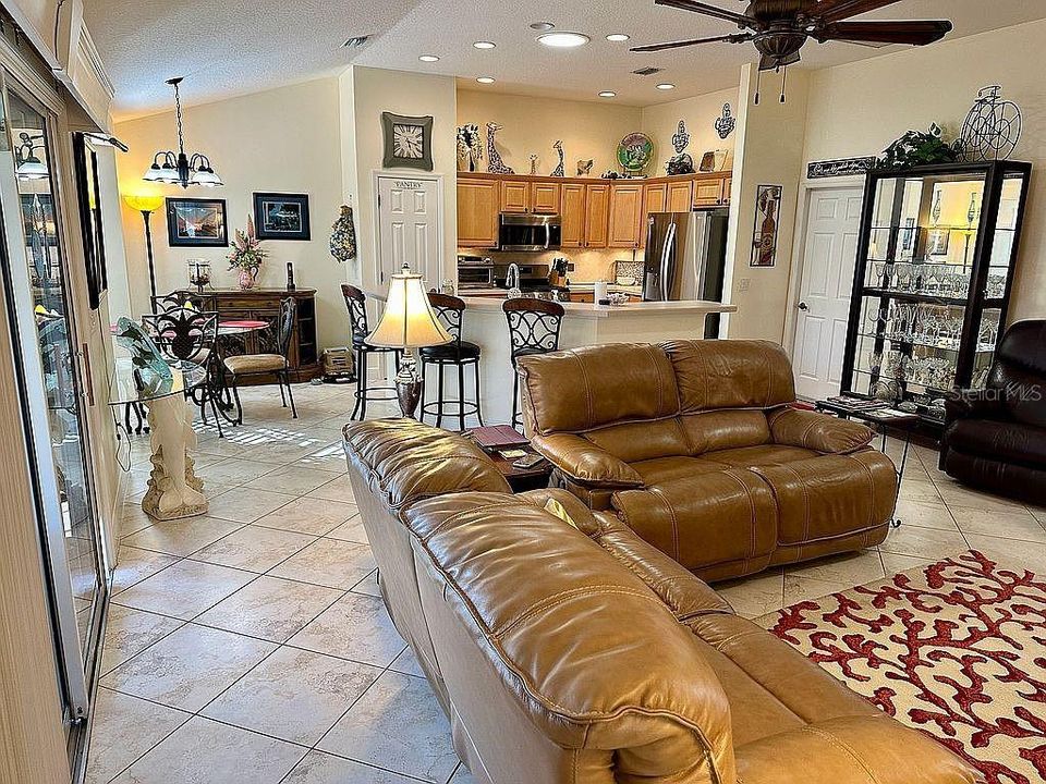 Spacious Living area open to Kitchen and Dinette.